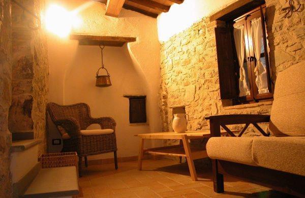 casa indipendente in vendita a Ferentillo in zona Terria