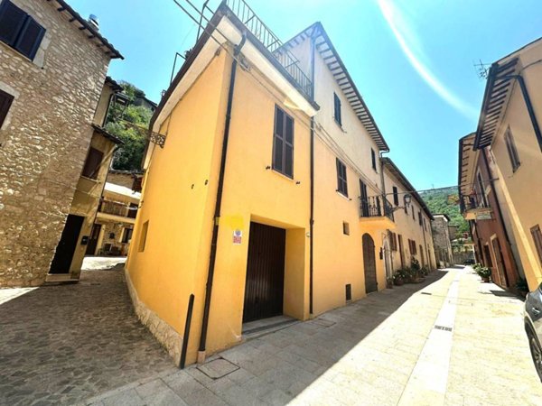 appartamento in vendita a Ferentillo