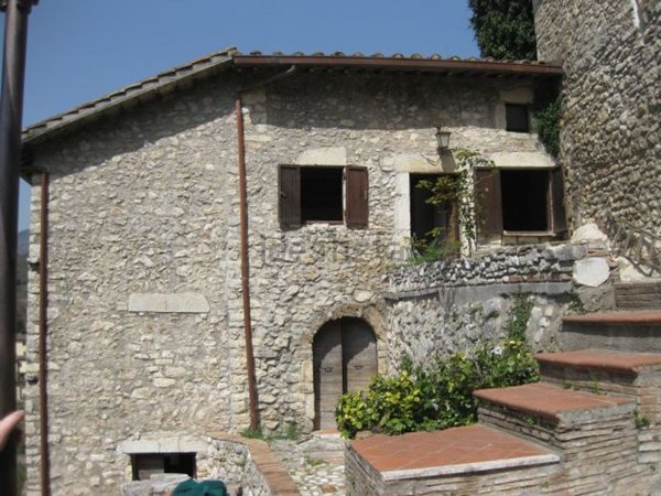 casale in vendita a Ferentillo