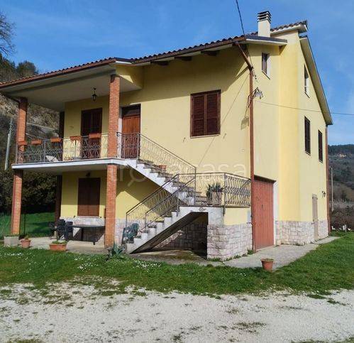 casa indipendente in vendita a Ferentillo