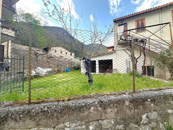 appartamento in vendita a Ferentillo in zona Sambucheto