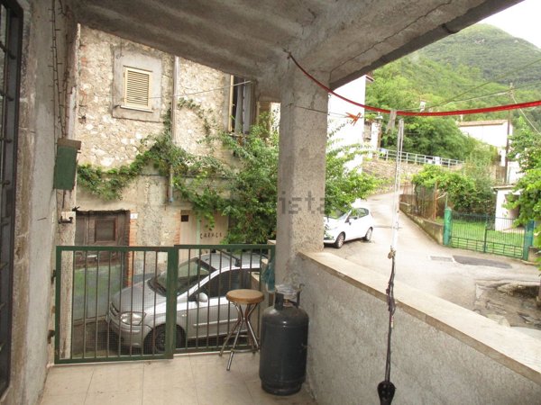 appartamento in vendita a Ferentillo