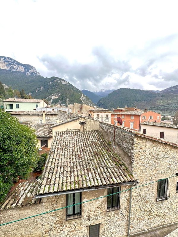 appartamento in vendita a Ferentillo