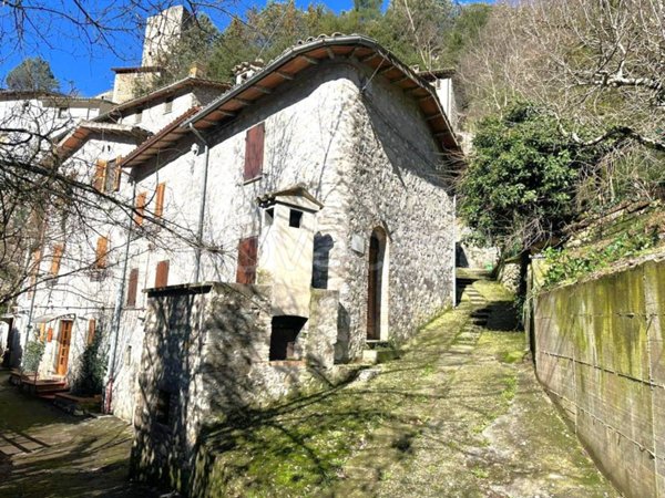 casa indipendente in vendita a Ferentillo in zona Terria