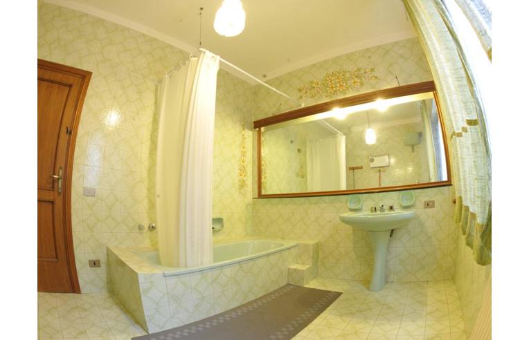 casa indipendente in vendita a Ferentillo