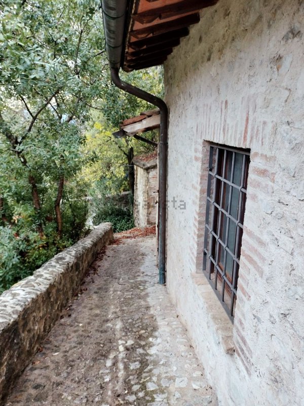 appartamento in vendita a Ferentillo