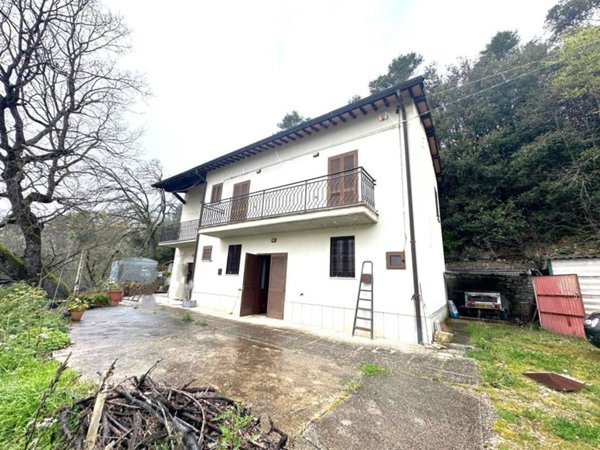 casa indipendente in vendita a Ferentillo in zona Le Mura