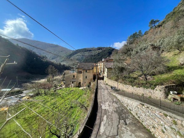 appartamento in vendita a Ferentillo in zona Monterivoso