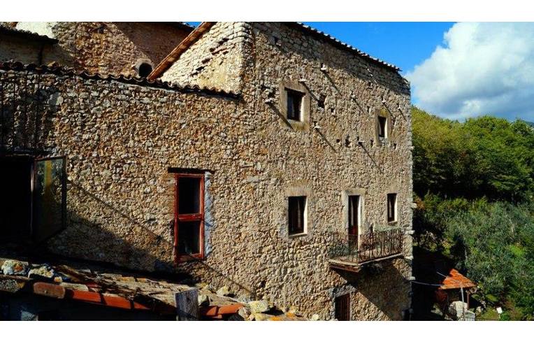 casa indipendente in vendita a Ferentillo in zona San Mamiliano