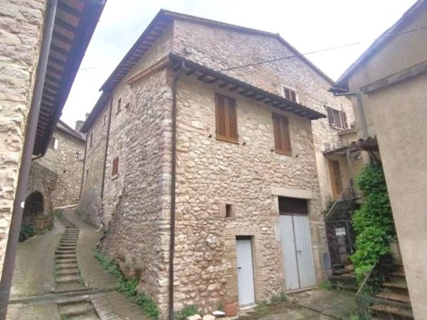 casa indipendente in vendita a Ferentillo in zona Macenano