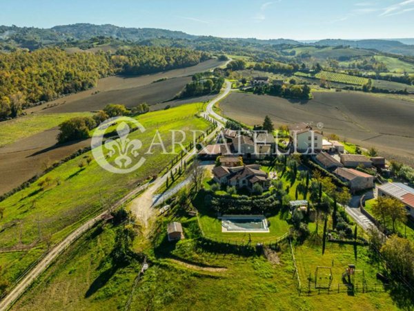 casa indipendente in vendita a Ficulle