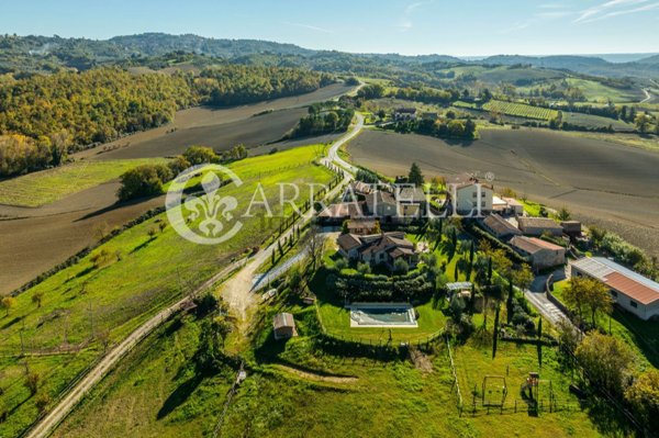 casale in vendita a Ficulle