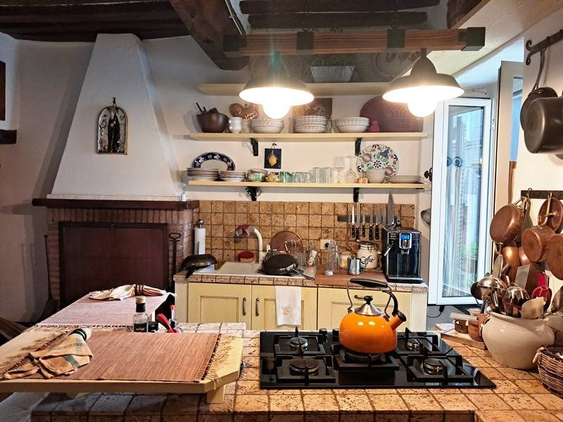 casa indipendente in vendita a Ficulle in zona Sala