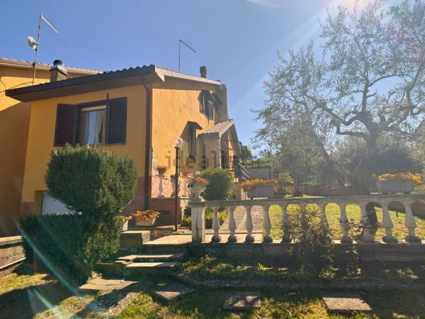 casa indipendente in vendita a Ficulle