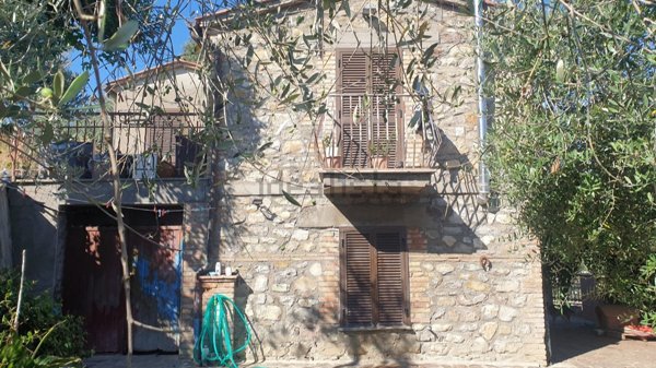 casale in vendita a Ficulle