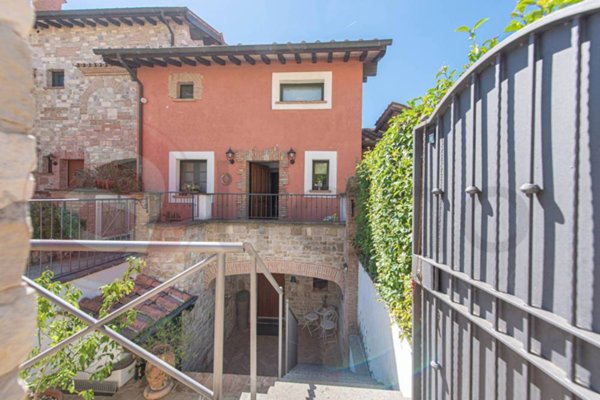 casa indipendente in vendita a Ficulle