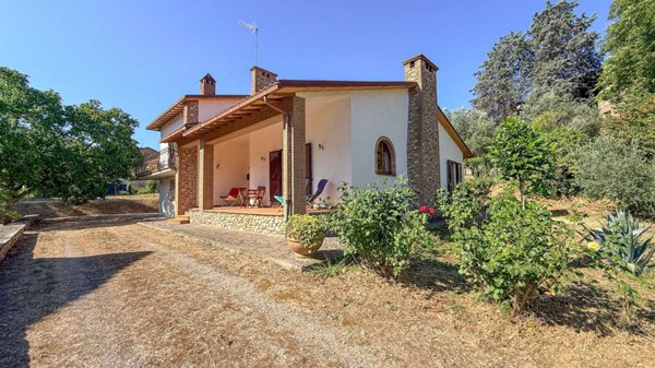 casa indipendente in vendita a Ficulle