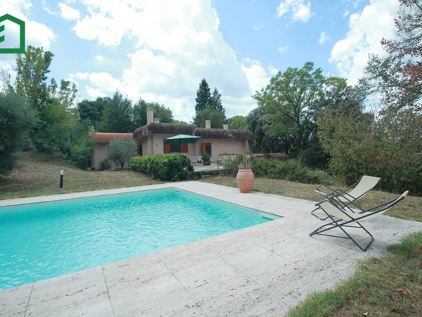 casa indipendente in vendita a Giove