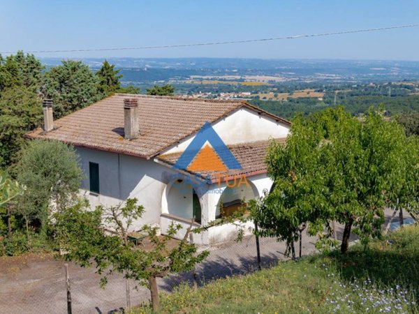 casa indipendente in vendita a Giove