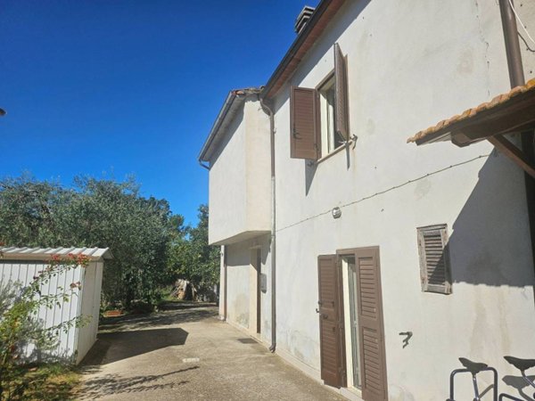 casa indipendente in vendita a Giove
