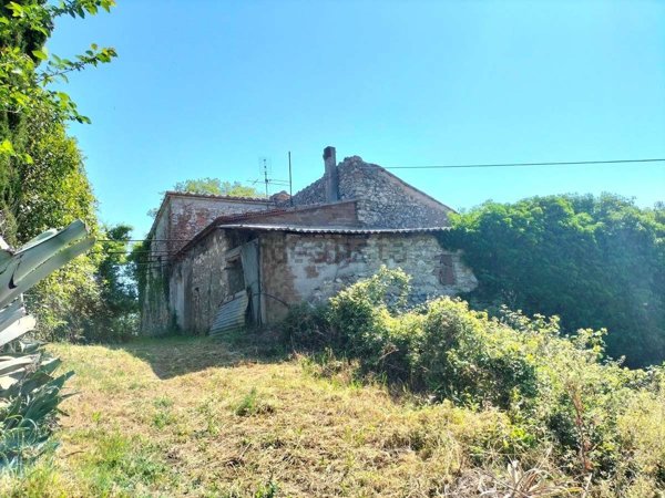 pentavano in vendita a Giove