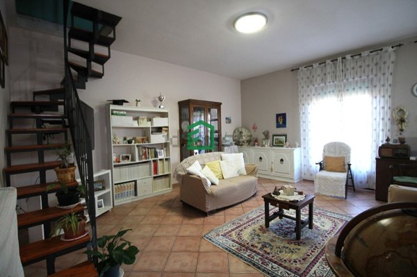 esavano in vendita a Giove