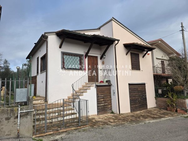 casa indipendente in vendita a Giove