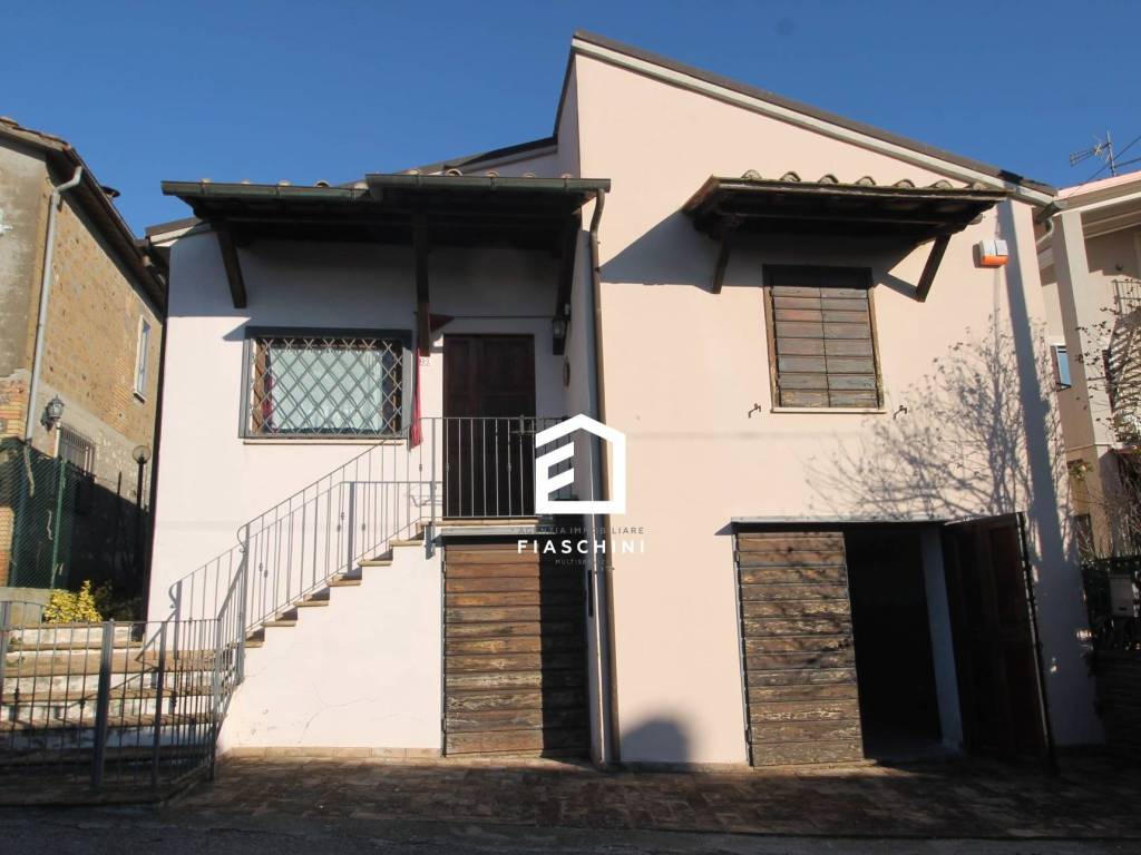 casa indipendente in vendita a Giove