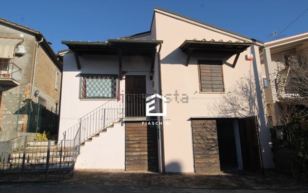 casa indipendente in vendita a Giove