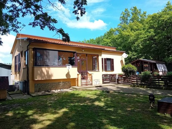 casa indipendente in vendita a Giove