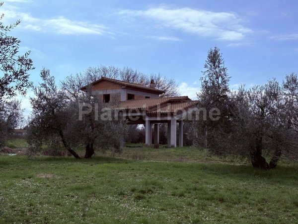 quadrivano in vendita a Giove