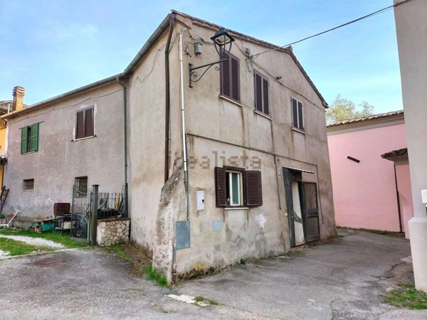 casa indipendente in vendita a Giove