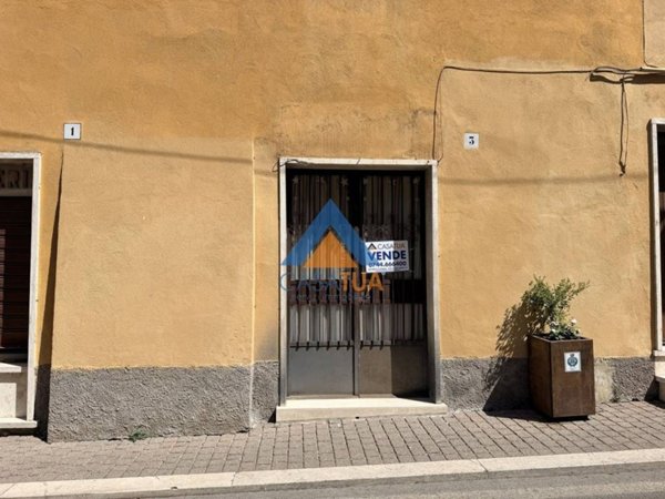negozio in vendita a Giove