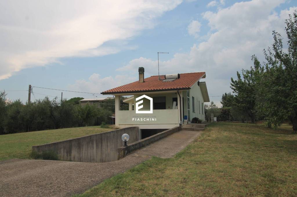 casa indipendente in vendita a Giove
