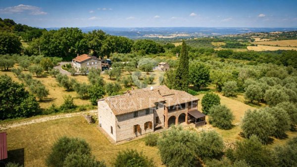 casa indipendente in vendita a Giove