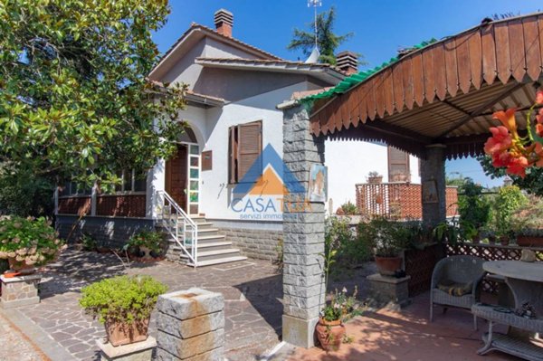 casa indipendente in vendita a Giove
