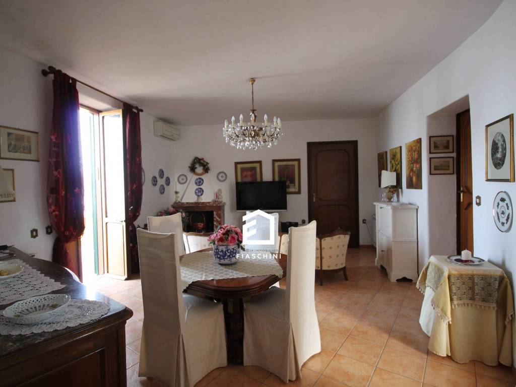 appartamento in vendita a Giove