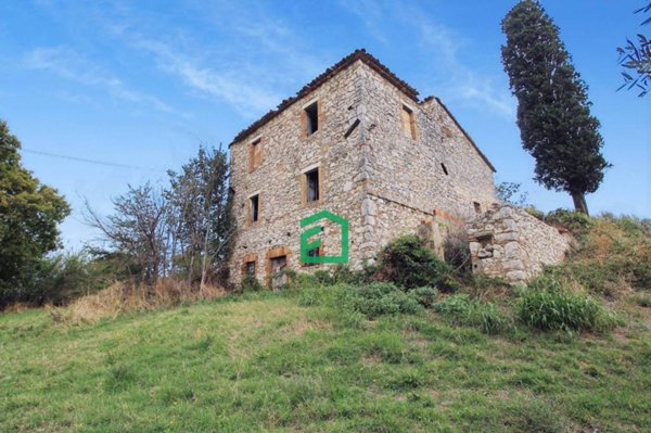 casa indipendente in vendita a Guardea