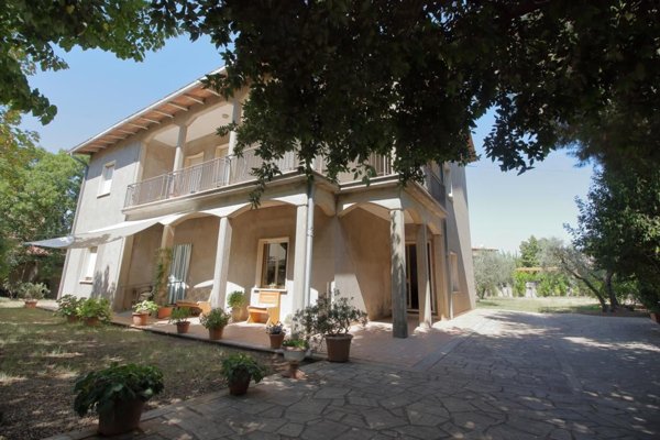 casa indipendente in vendita a Guardea