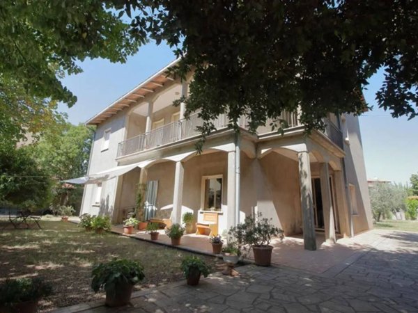 casa indipendente in vendita a Guardea