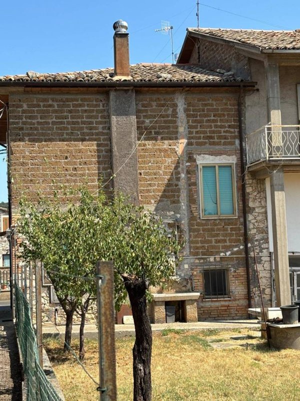 casa indipendente in vendita a Guardea