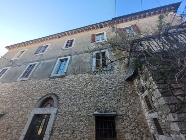 casa indipendente in vendita a Guardea