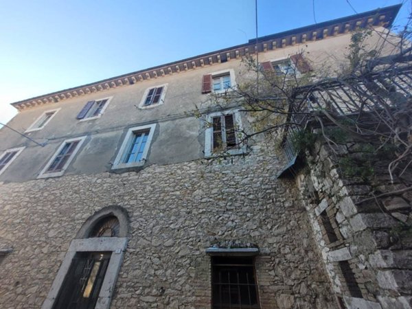 casa indipendente in vendita a Guardea