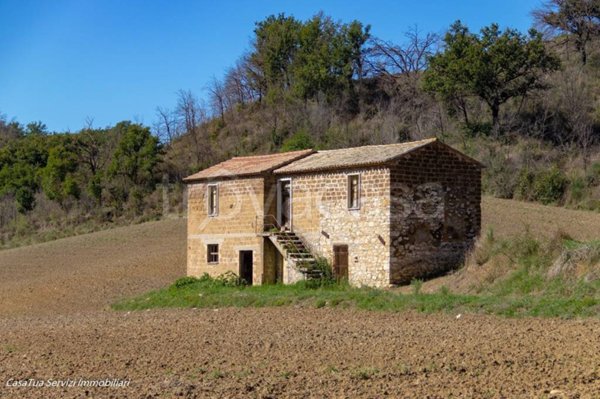 casa indipendente in vendita a Guardea