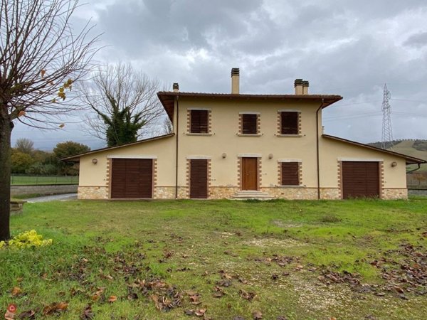 casa indipendente in vendita a Guardea in zona Madonna del Porto
