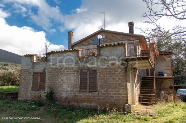 casa indipendente in vendita a Guardea