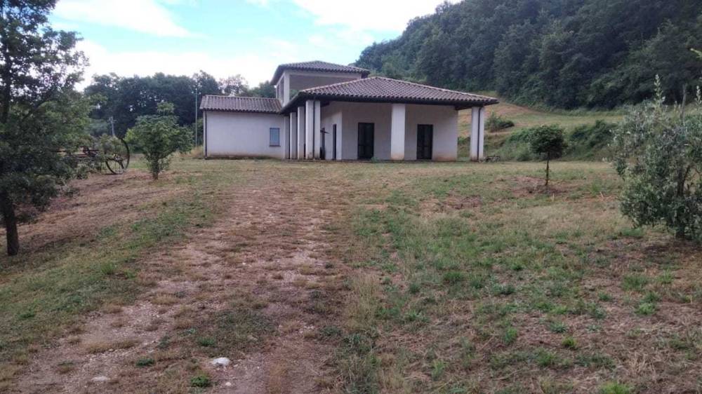casa indipendente in vendita a Guardea in zona Frattuccia