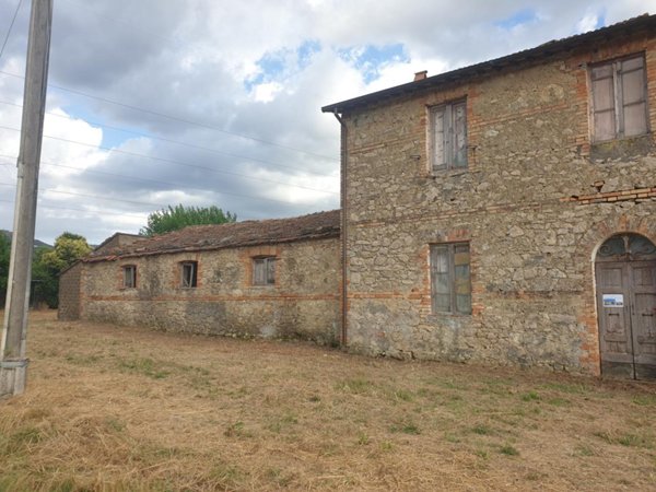 casa indipendente in vendita a Guardea in zona Madonna del Porto