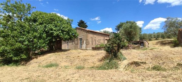 quadrivano in vendita a Guardea