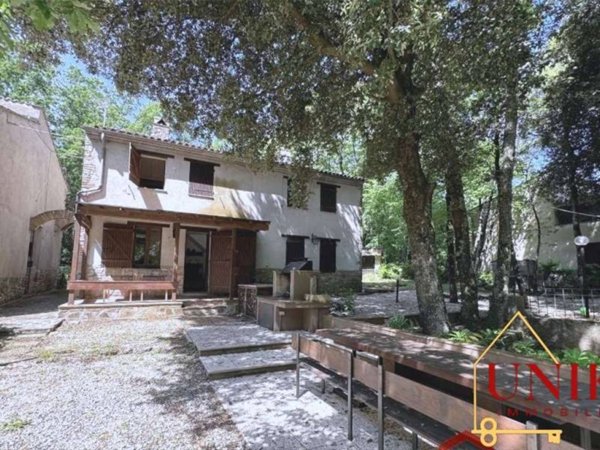 casa indipendente in vendita a Guardea in zona Frattuccia